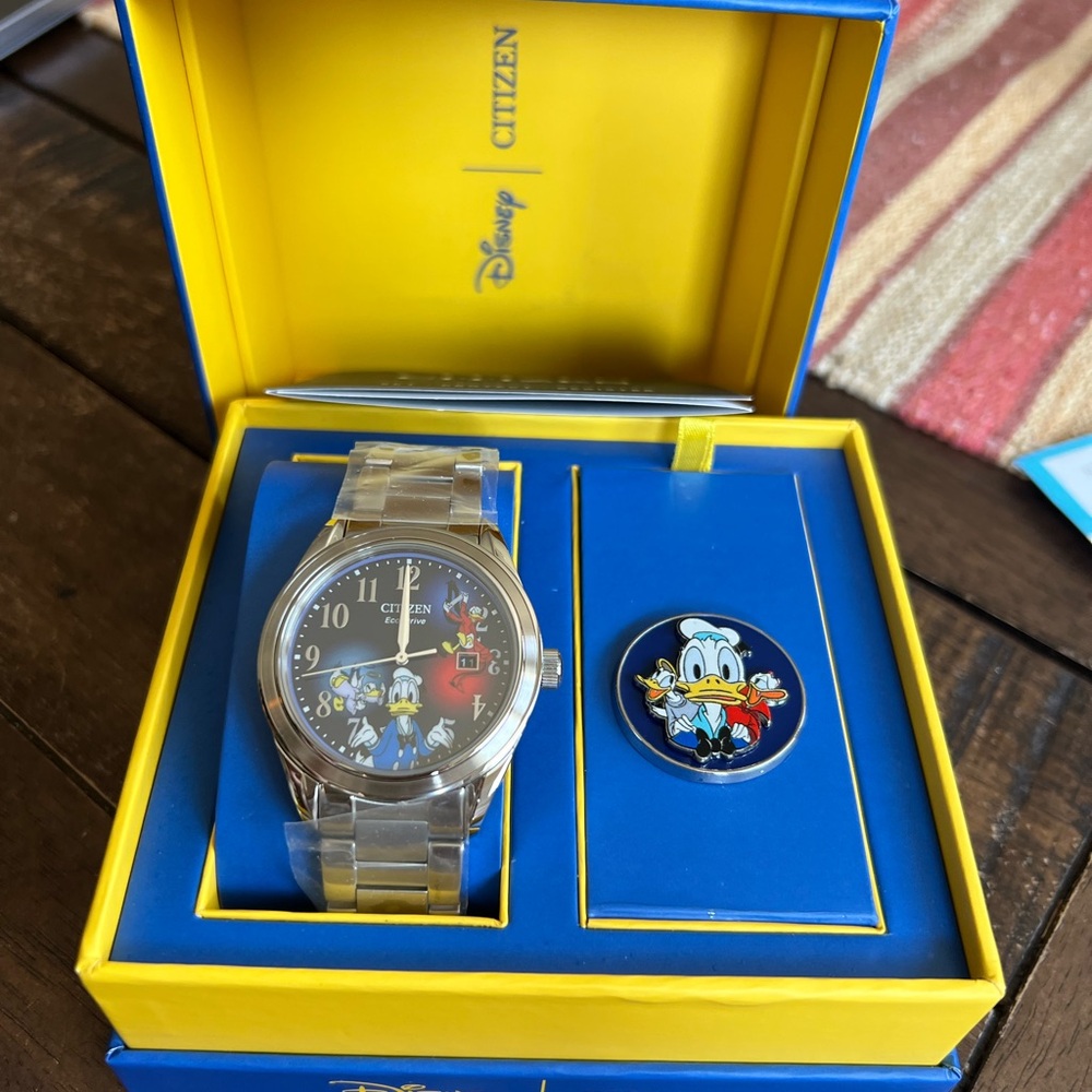 Citizen Donald Duck 90th Anniversary Watch & Collector Pin. Original retail $525